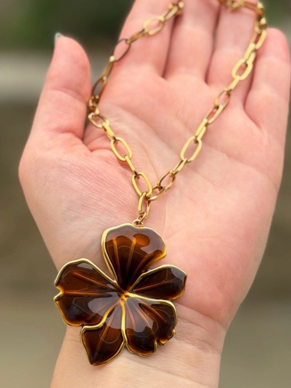 Amber Flower Pendant Necklace